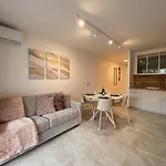 Lejlighed T3 Design, Terrasse Plein Sud & Clim, Proche Plages Fréjus
